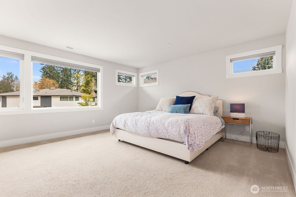 15021 73rd Court NE, Kenmore, WA 98028