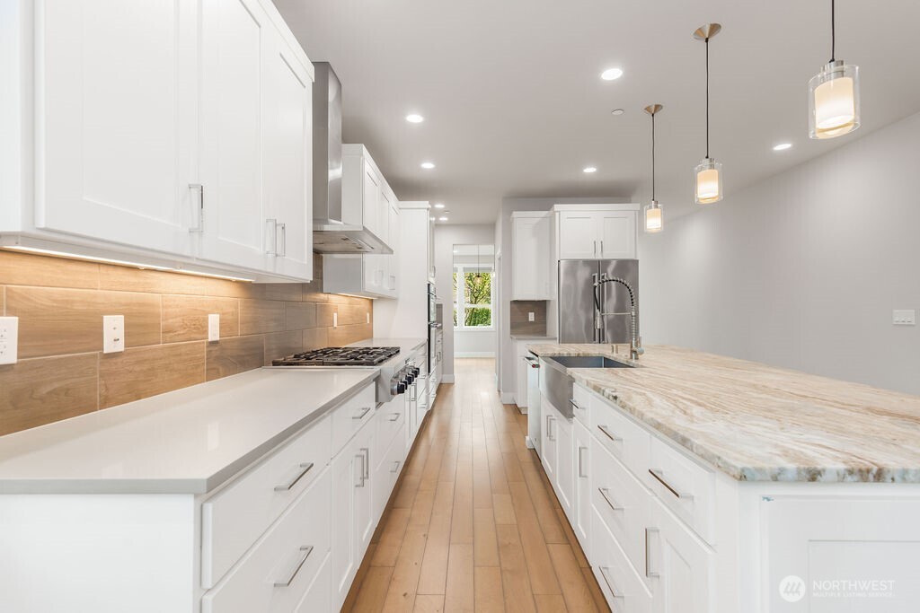 15021 73rd Court NE, Kenmore, WA 98028