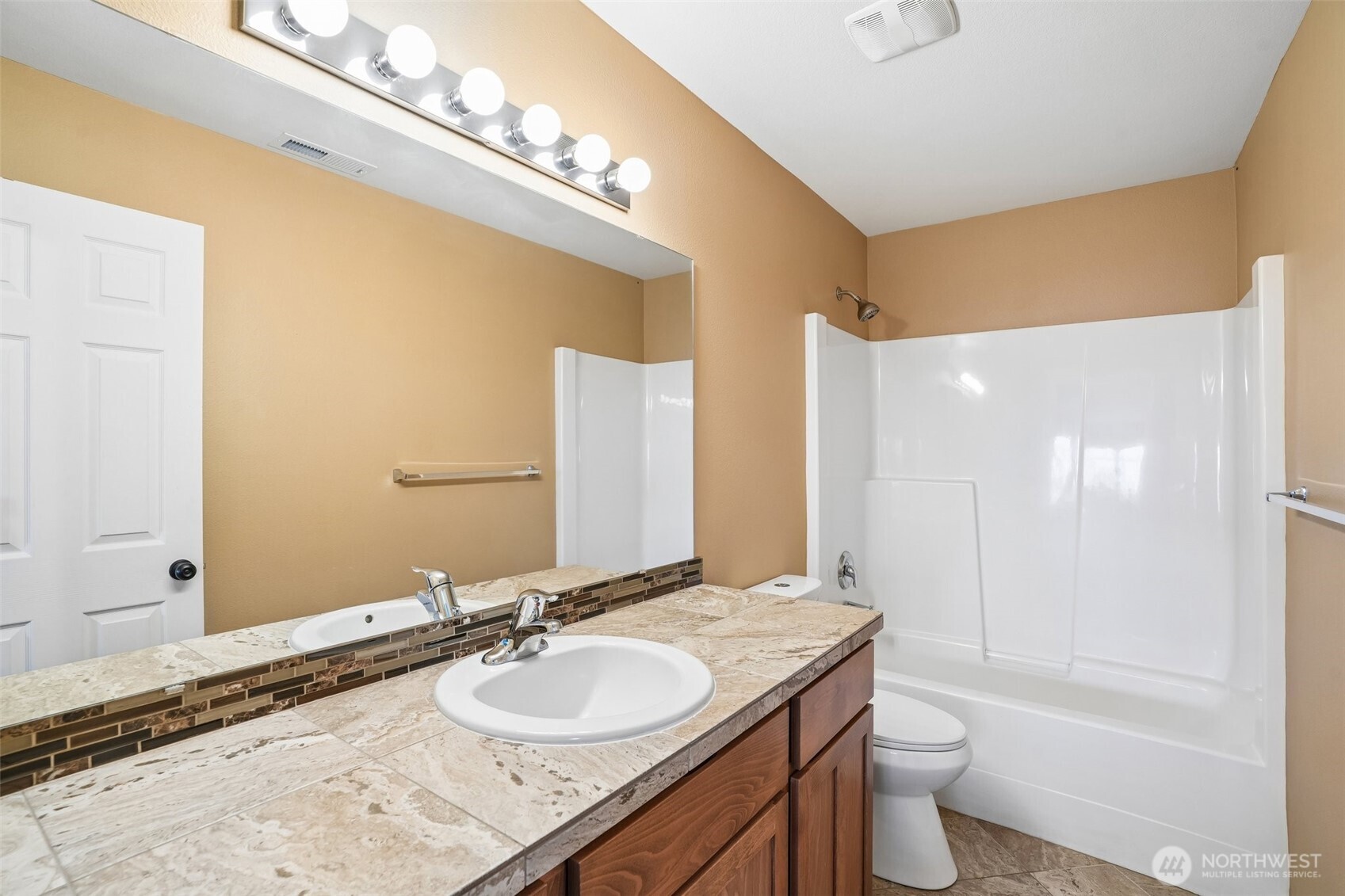 4475 Y Street , Washougal, WA 98671