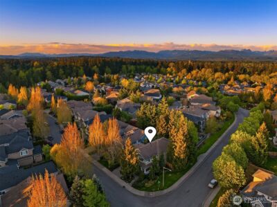 1032 272nd Place SE, Sammamish, WA 98075 - Photo 2
