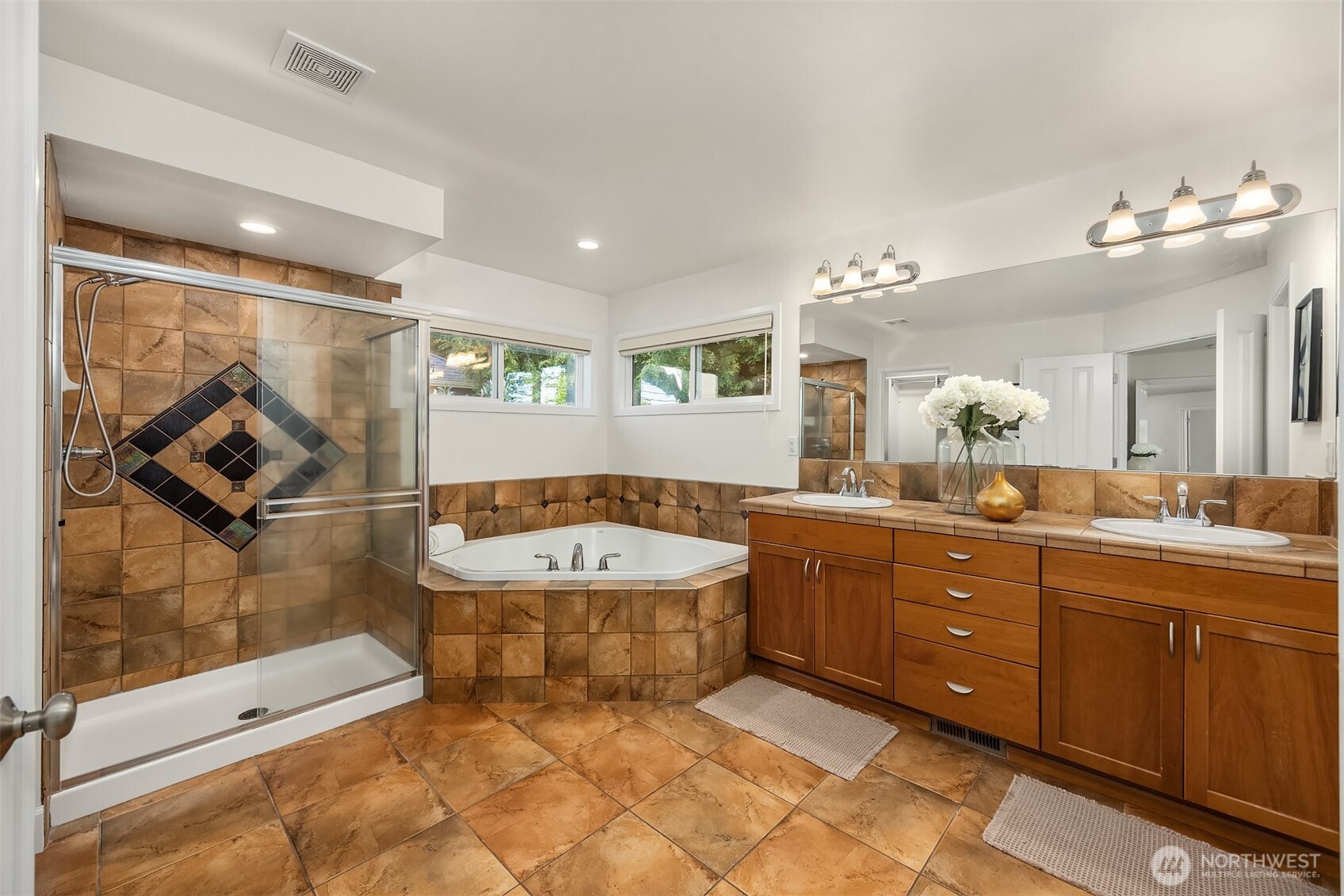 1032 272nd Place SE, Sammamish, WA 98075