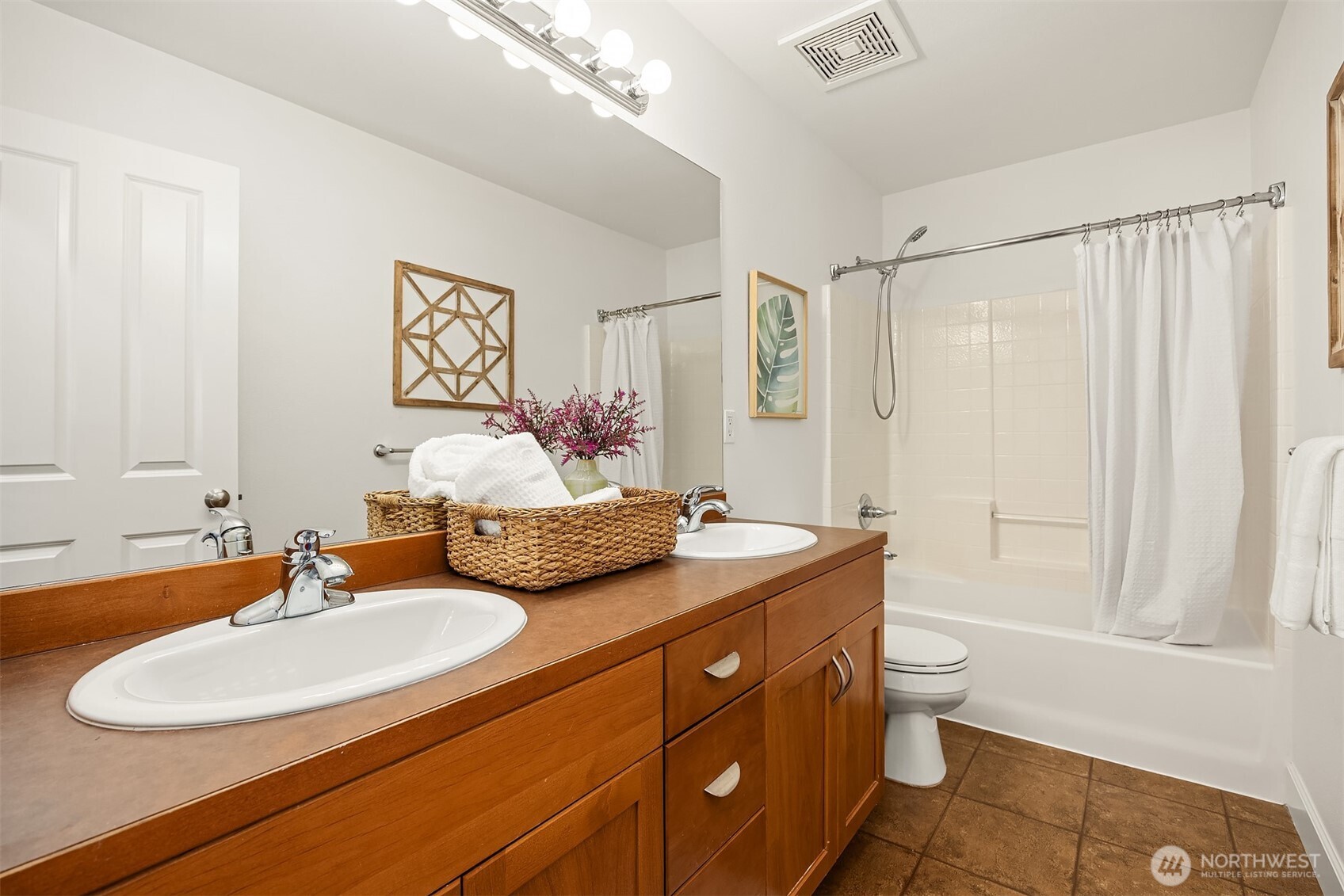 1032 272nd Place SE, Sammamish, WA 98075