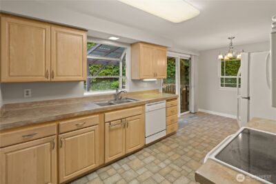 1519 NE 185th Street , Shoreline, WA 98155 - Photo 11