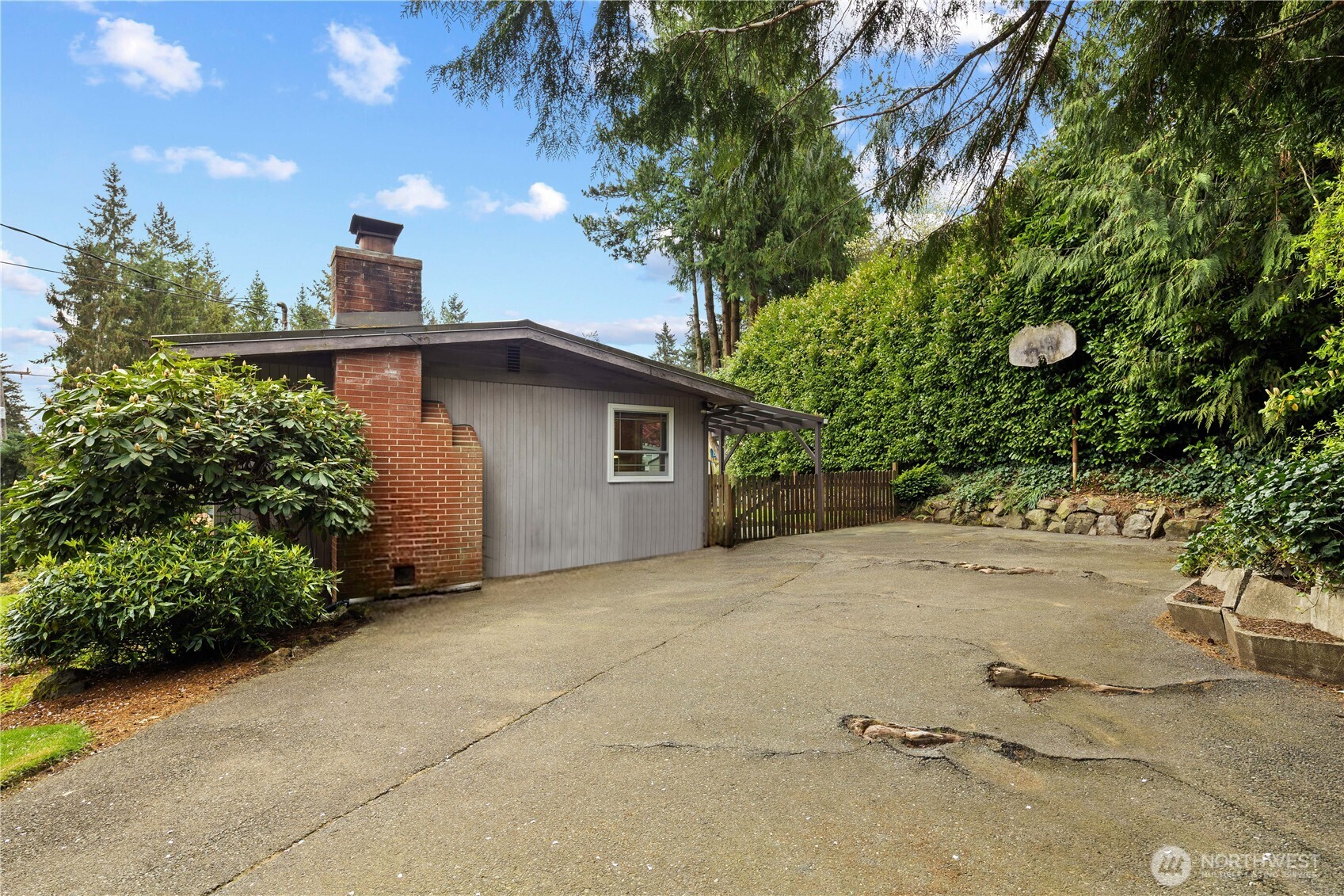 1519 NE 185th Street , Shoreline, WA 98155