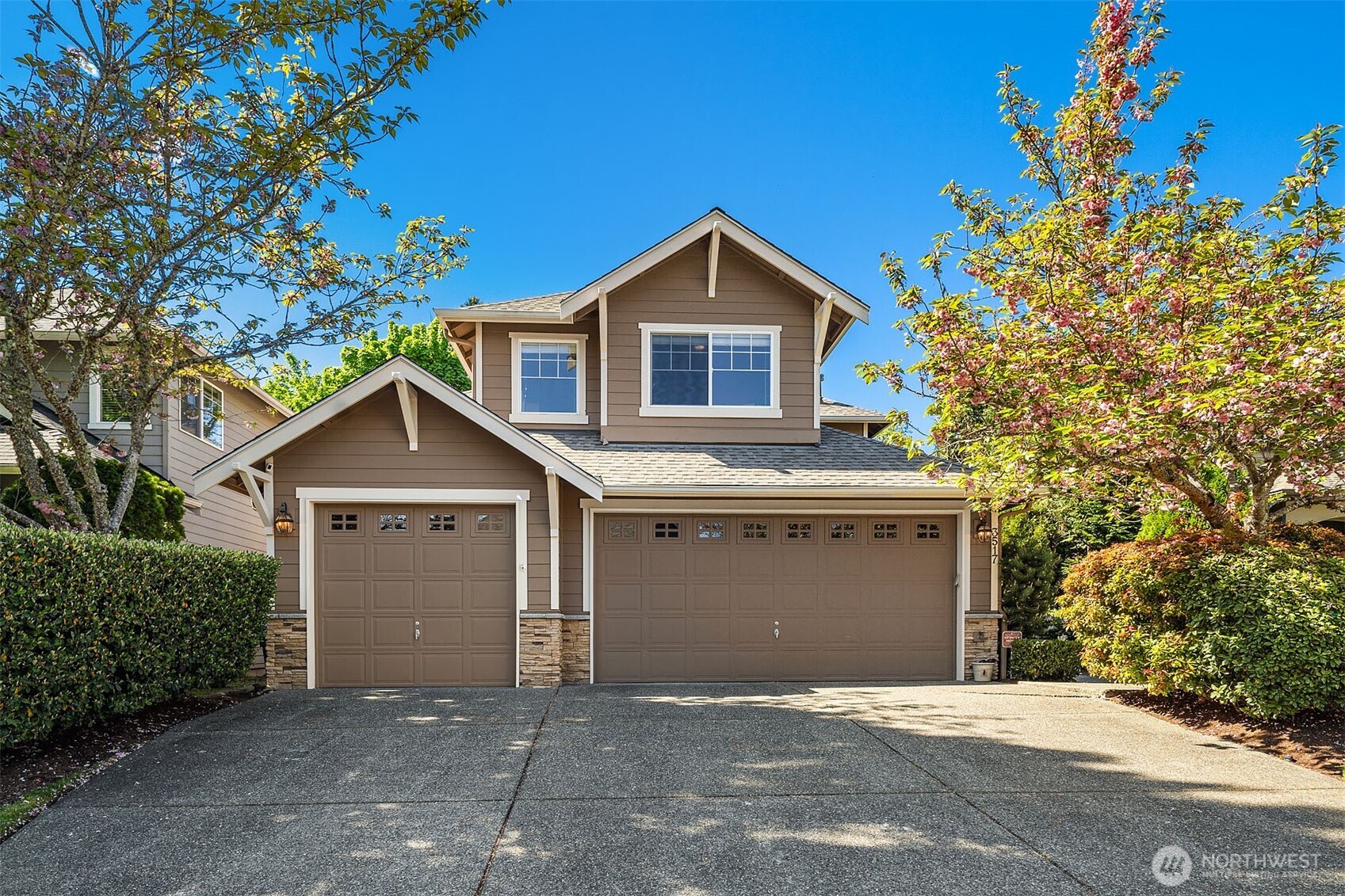 3517 211th Pl SE , Sammamish, WA 98075