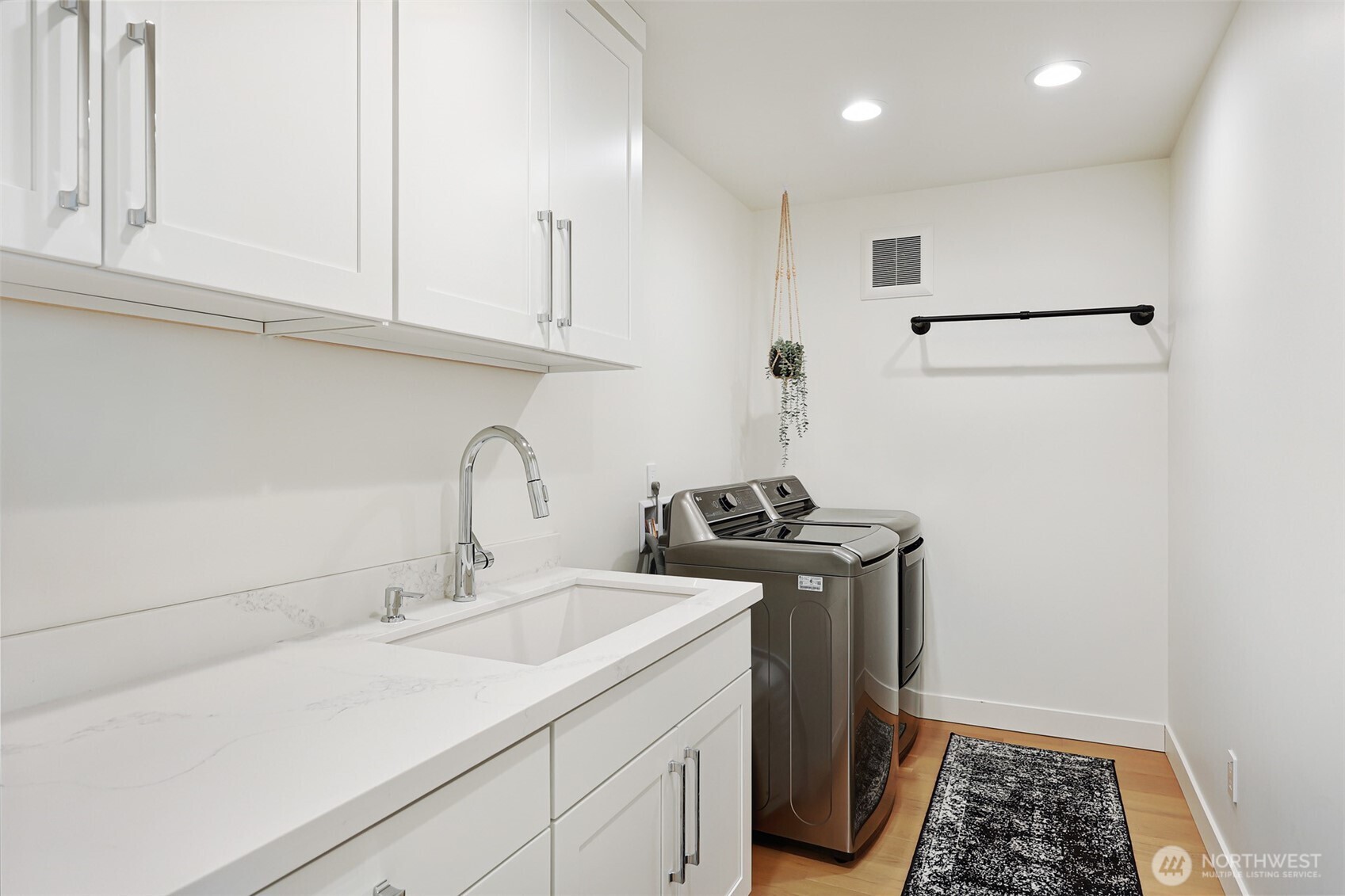4224 NE 124th Street , Seattle, WA 98125