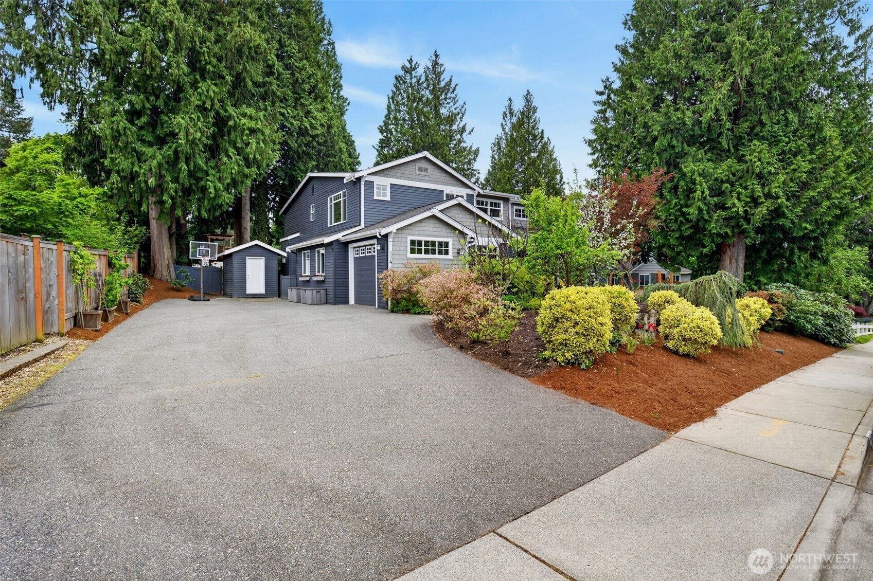 11419 NE 100th Street , Kirkland, WA 98033