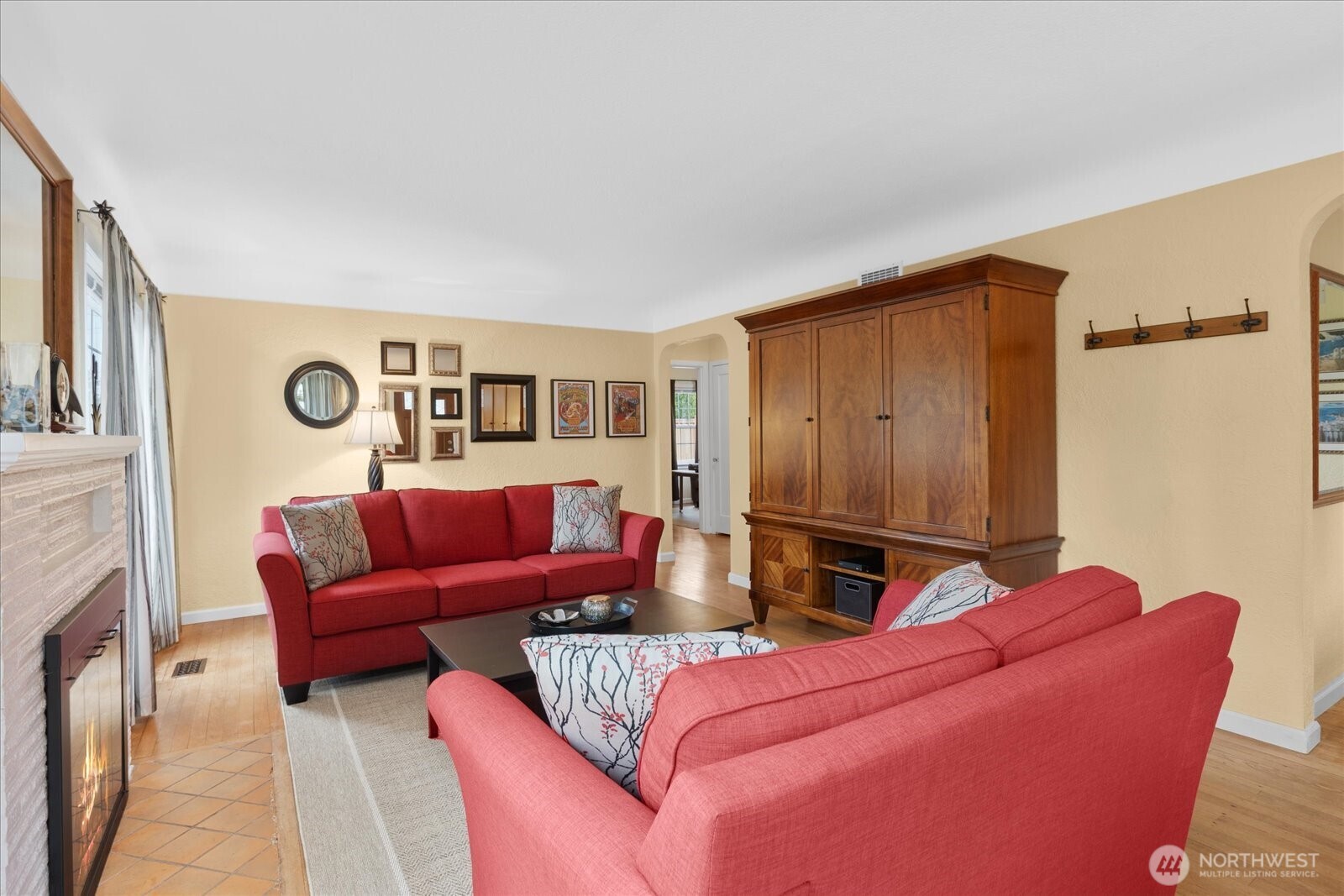 221 Tamarack Avenue , Everett, WA 98203