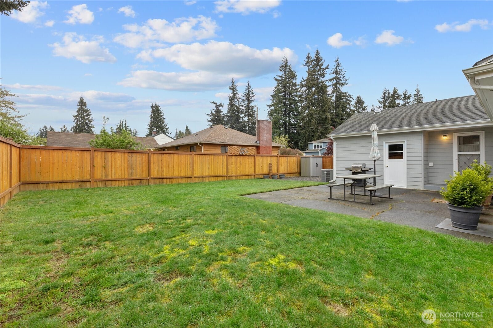 221 Tamarack Avenue , Everett, WA 98203