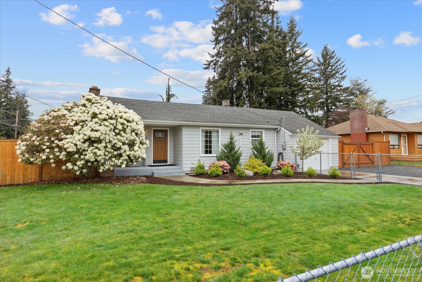 221 Tamarack Avenue , Everett, WA 98203
