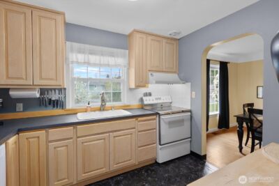 221 Tamarack Avenue , Everett, WA 98203 - Photo 8