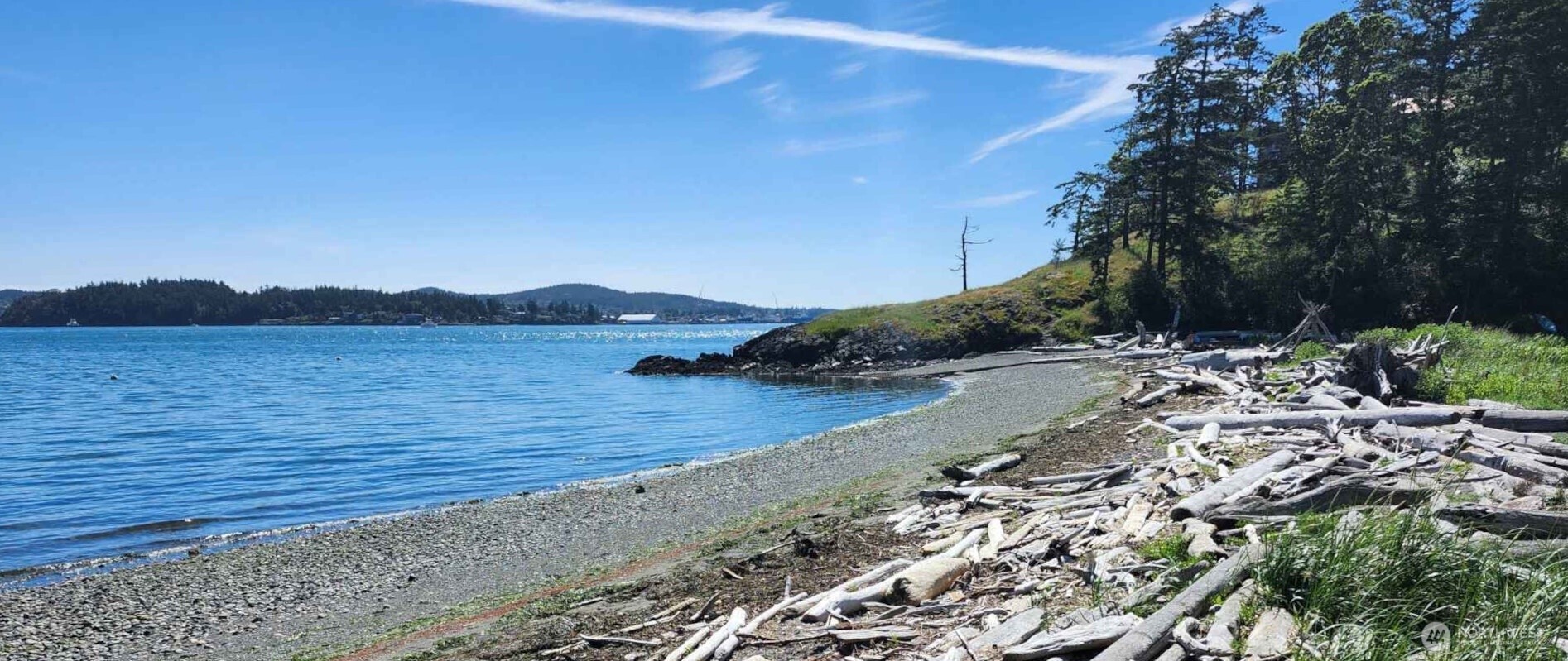 7537 Holiday Boulevard , Guemes Island, WA 98221