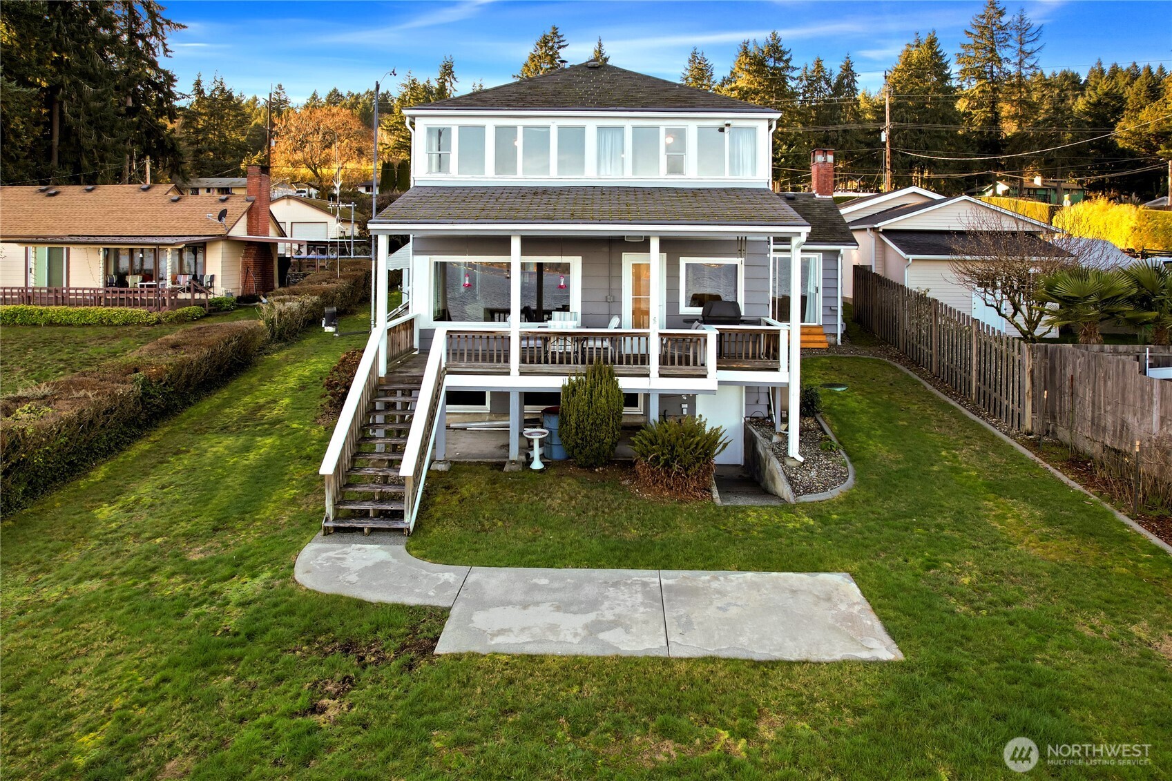 5762 Chico Way NW, Bremerton, WA 98312-1144
