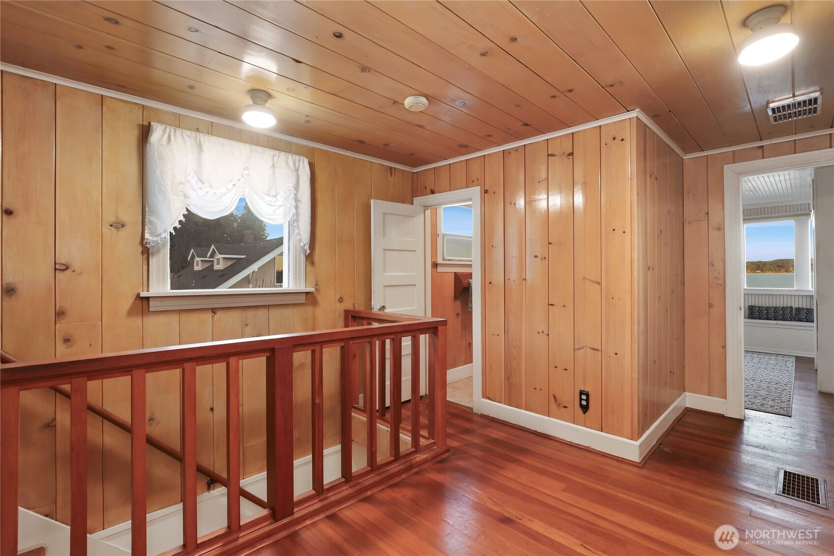 5762 Chico Way NW, Bremerton, WA 98312-1144