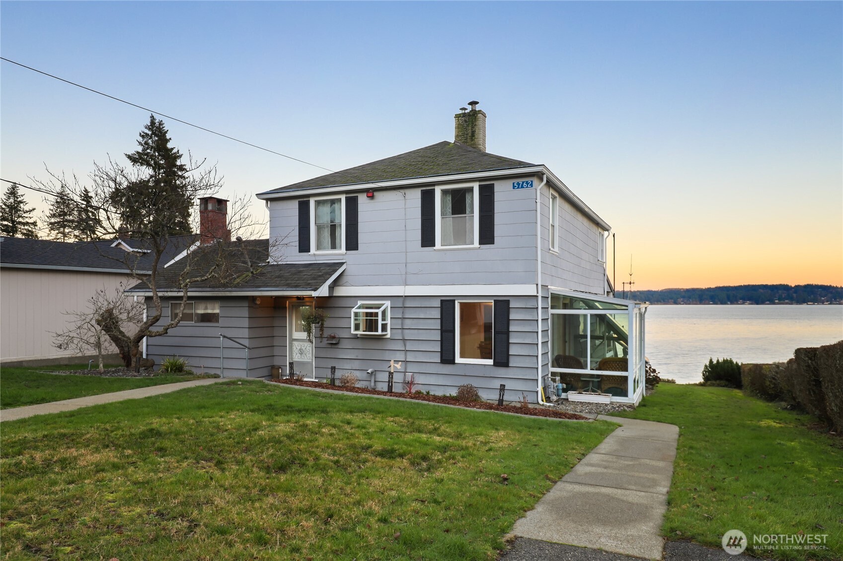 5762 Chico Way NW, Bremerton, WA 98312-1144