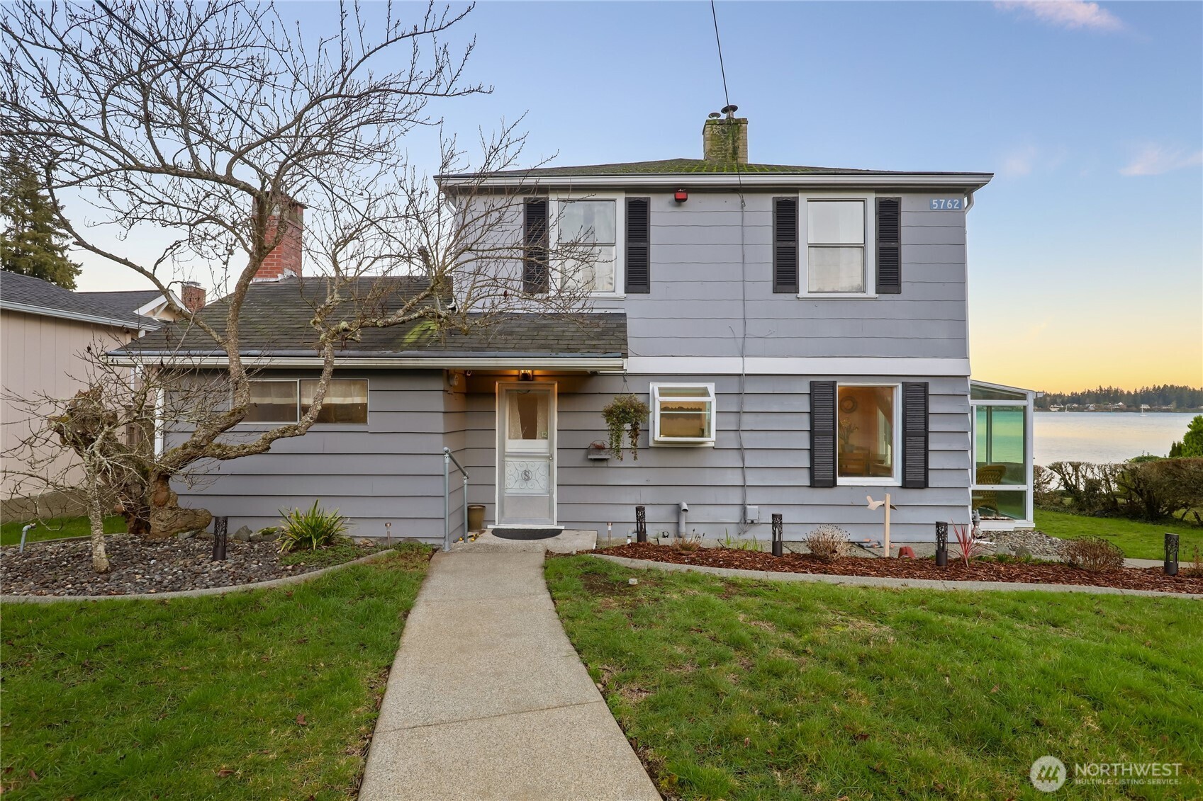 5762 Chico Way NW, Bremerton, WA 98312-1144