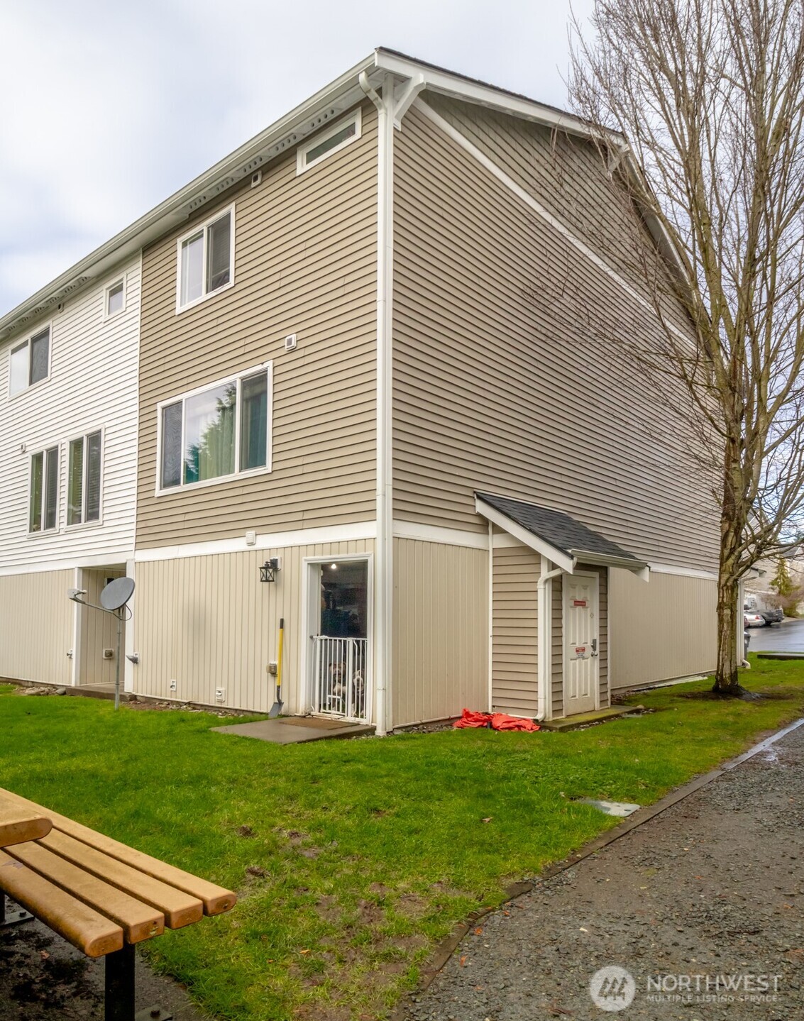 5305 Military RD E #A, Tacoma, WA 98446