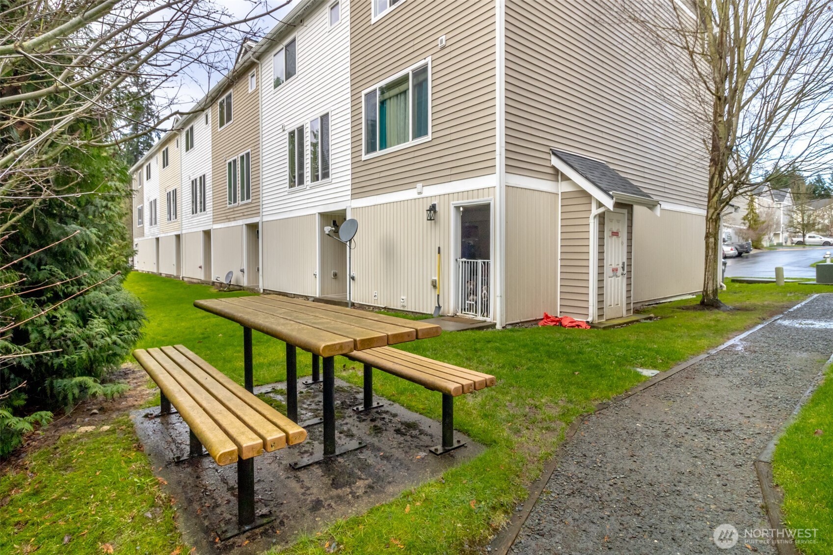 5305 Military RD E #A, Tacoma, WA 98446