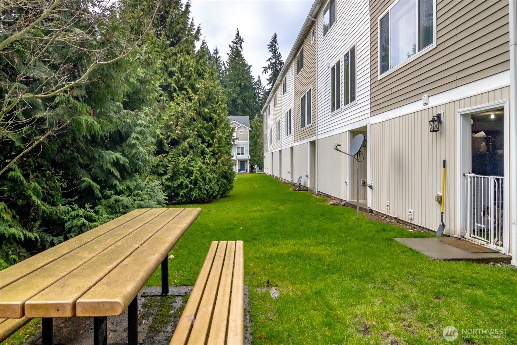 5305 Military RD E #A, Tacoma, WA 98446