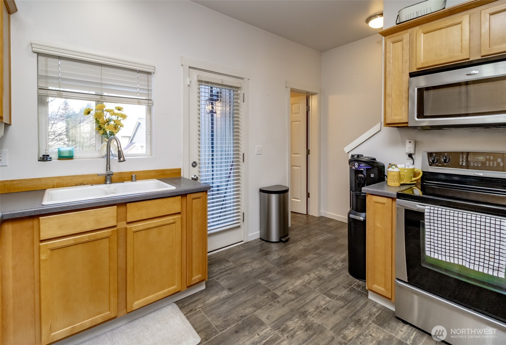 5305 Military RD E #A, Tacoma, WA 98446