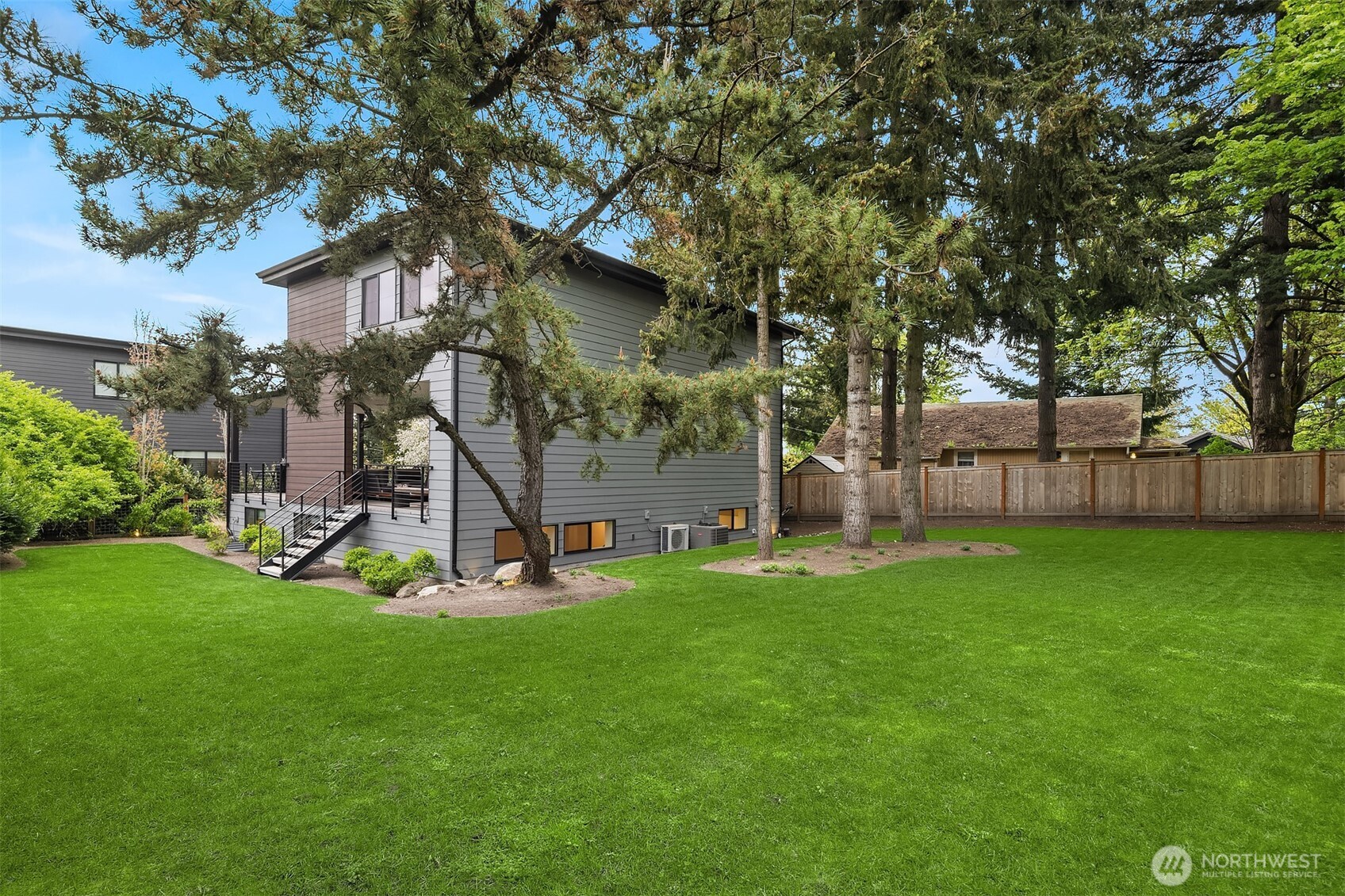 7826 115th Place NE, Kirkland, WA 98033