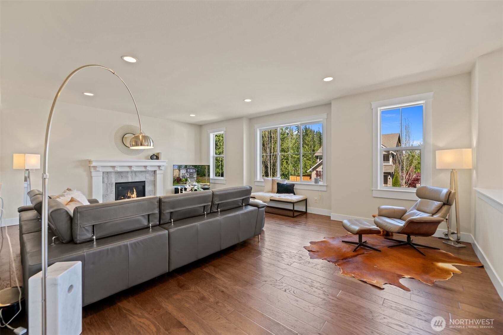 23331 SE 4th Place , Sammamish, WA 98074-7370