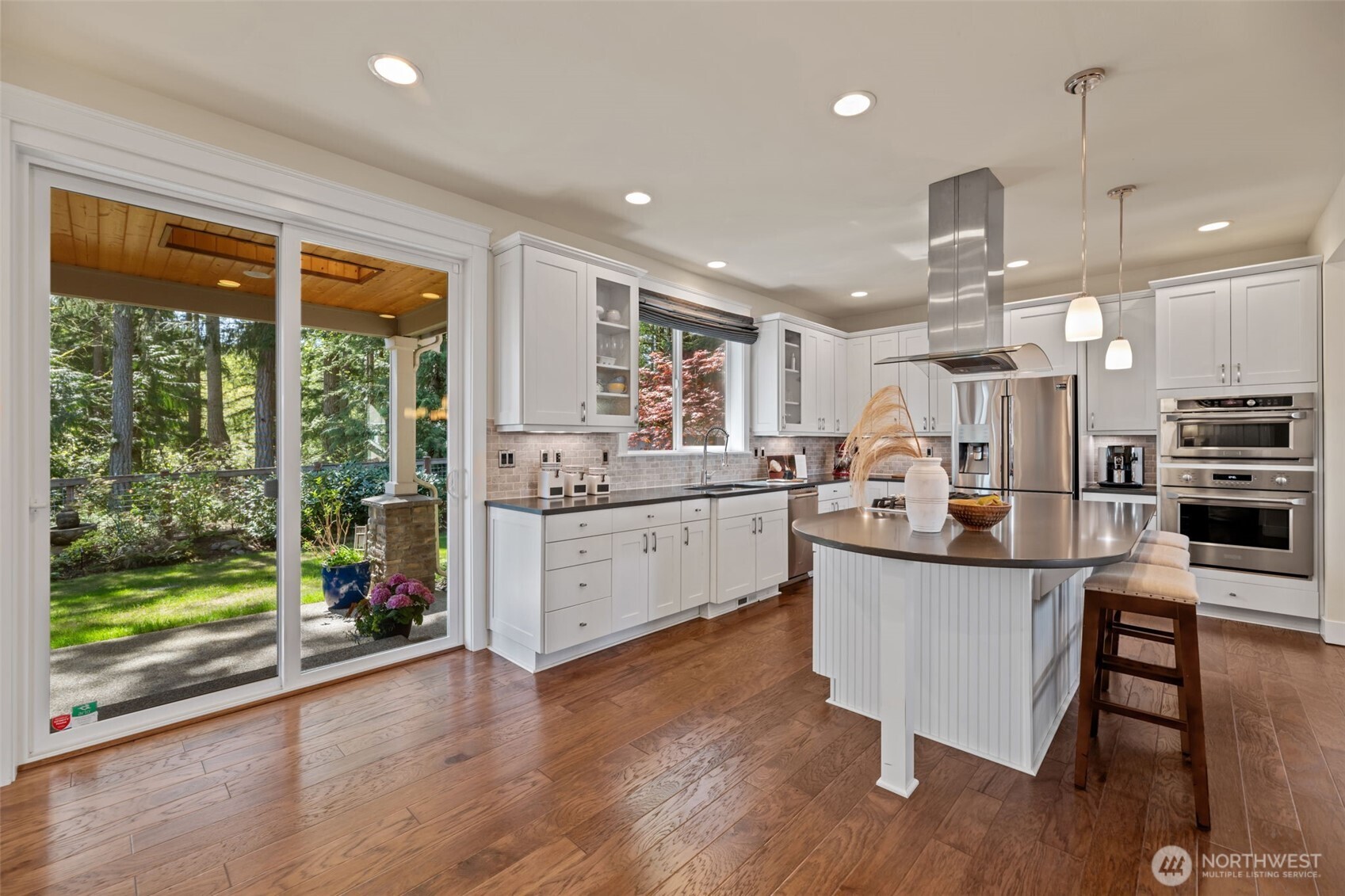 23331 SE 4th Place , Sammamish, WA 98074-7370