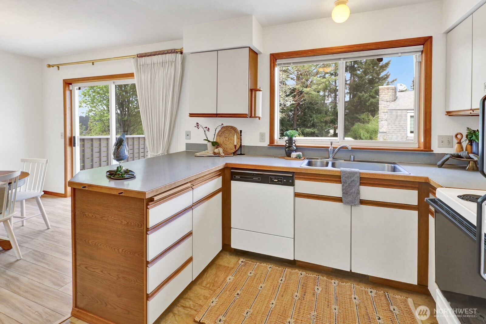 3701 Knox Avenue , Bellingham, WA 98229