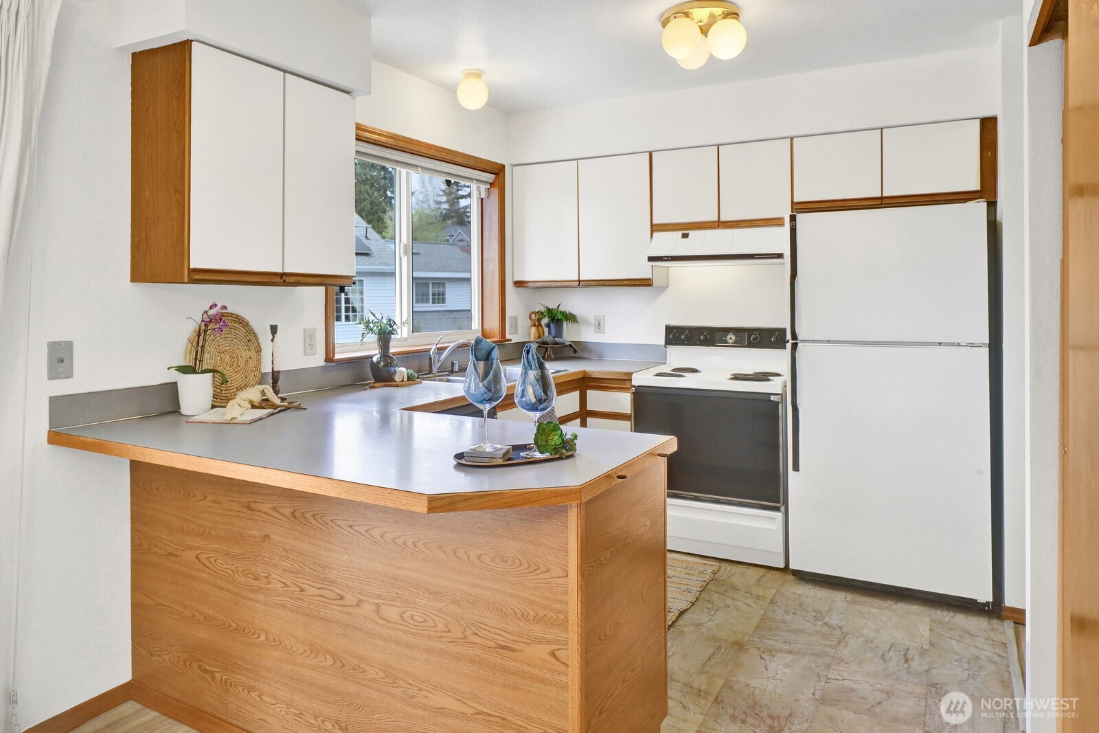 3701 Knox Avenue , Bellingham, WA 98229