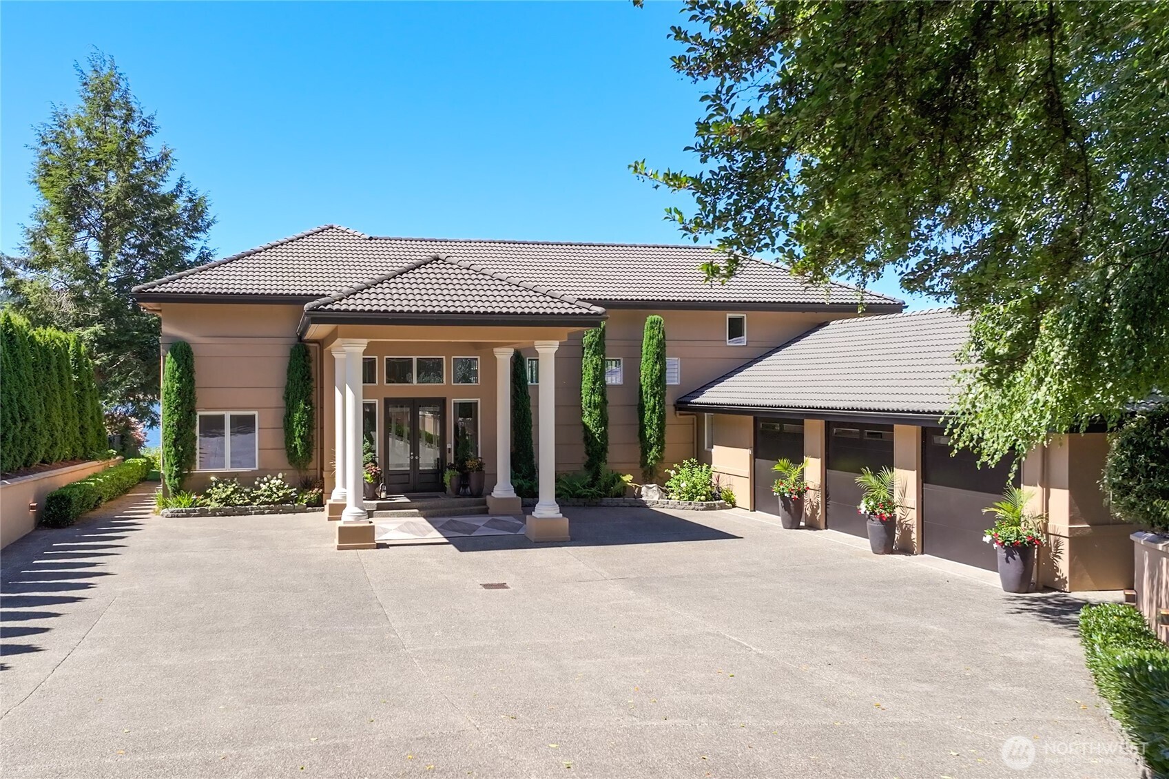 1303 Lakehurst Drive , Bremerton, WA 98312