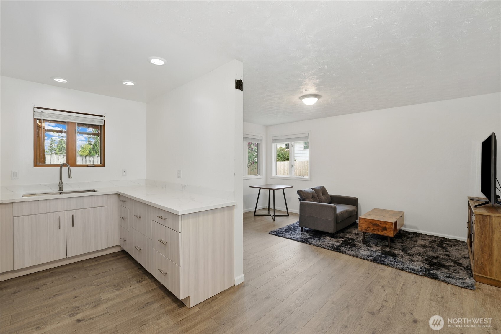 23105 20th Avenue S, Des Moines, WA 98198