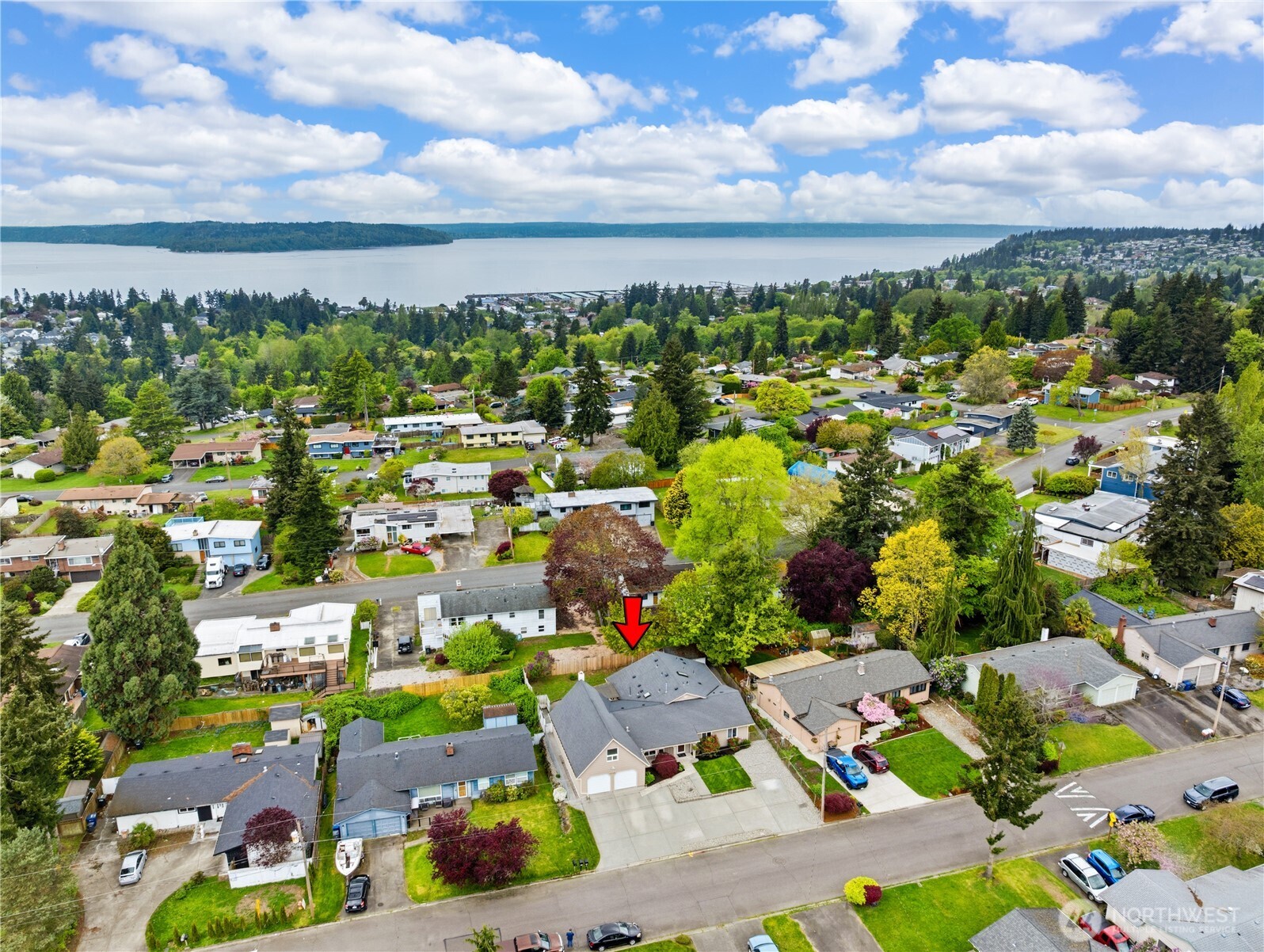 23105 20th Avenue S, Des Moines, WA 98198