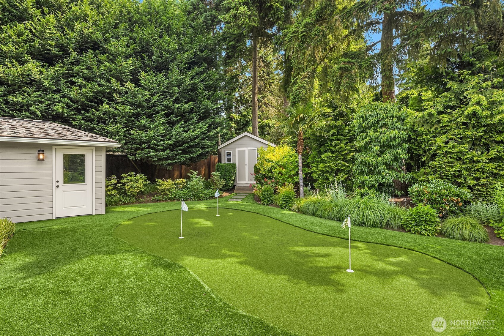 2042 77th Avenue NE, Medina, WA 98039