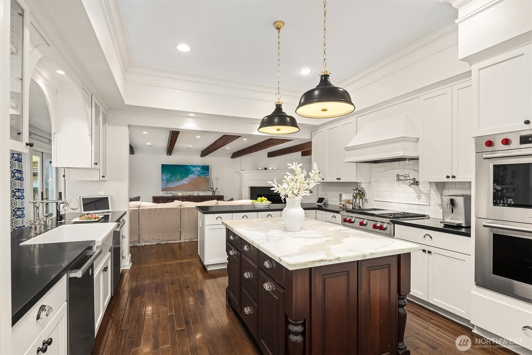 2042 77th Avenue NE, Medina, WA 98039