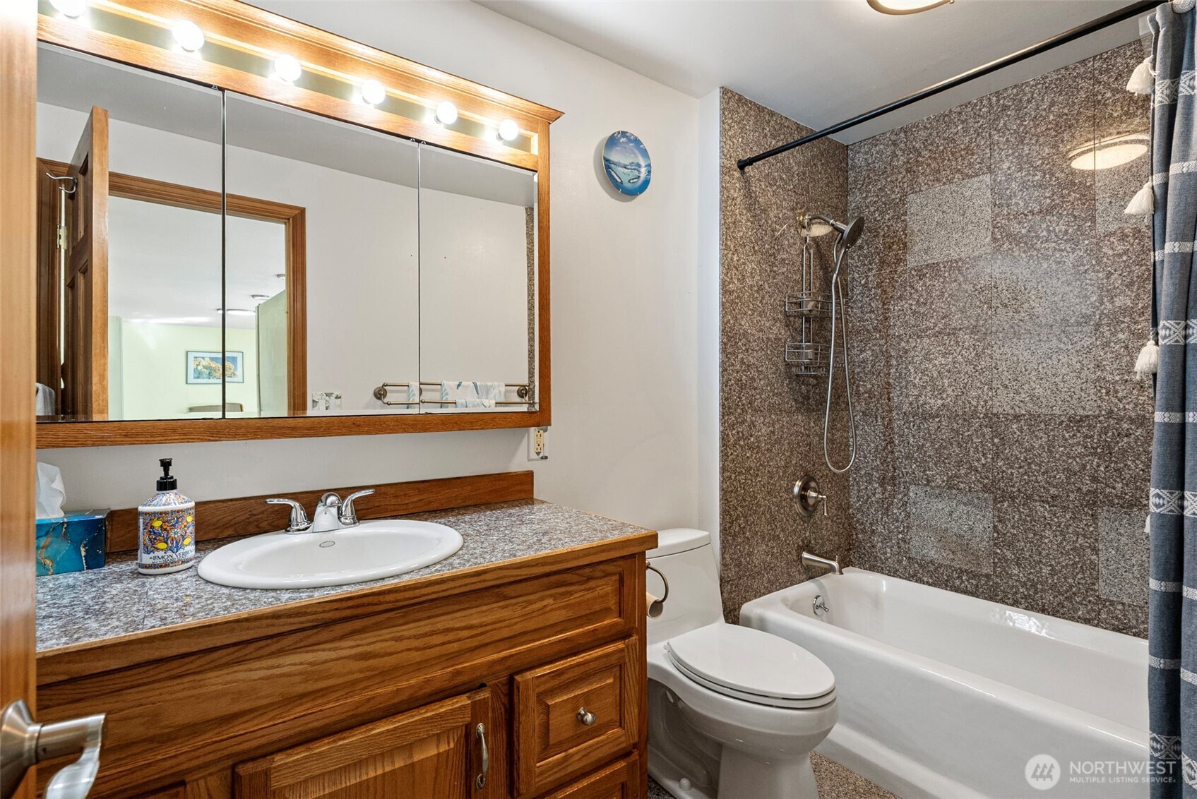 5502 N 42nd Street , Tacoma, WA 98407
