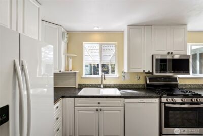 5502 N 42nd Street , Tacoma, WA 98407 - Photo 8