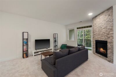 4491 248th Lane SE, Sammamish, WA 98029 - Photo 2