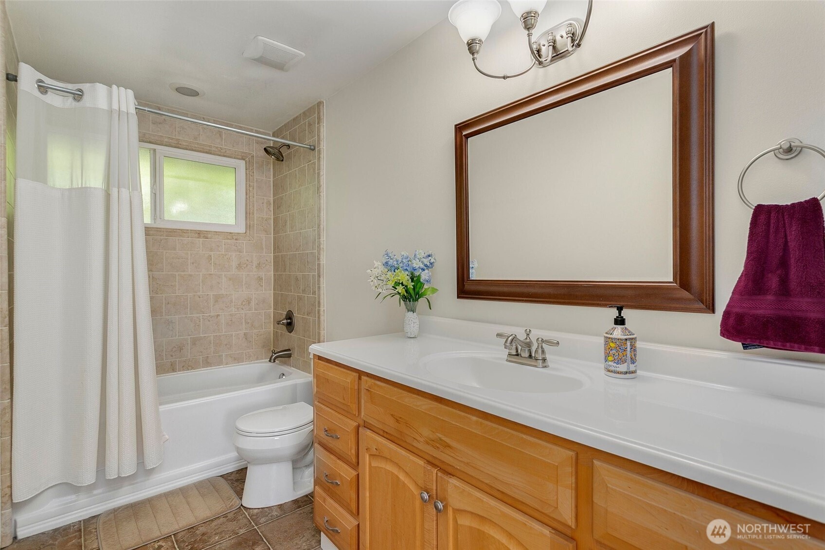 5539 Frances Avenue NE, Tacoma, WA 98422-1422