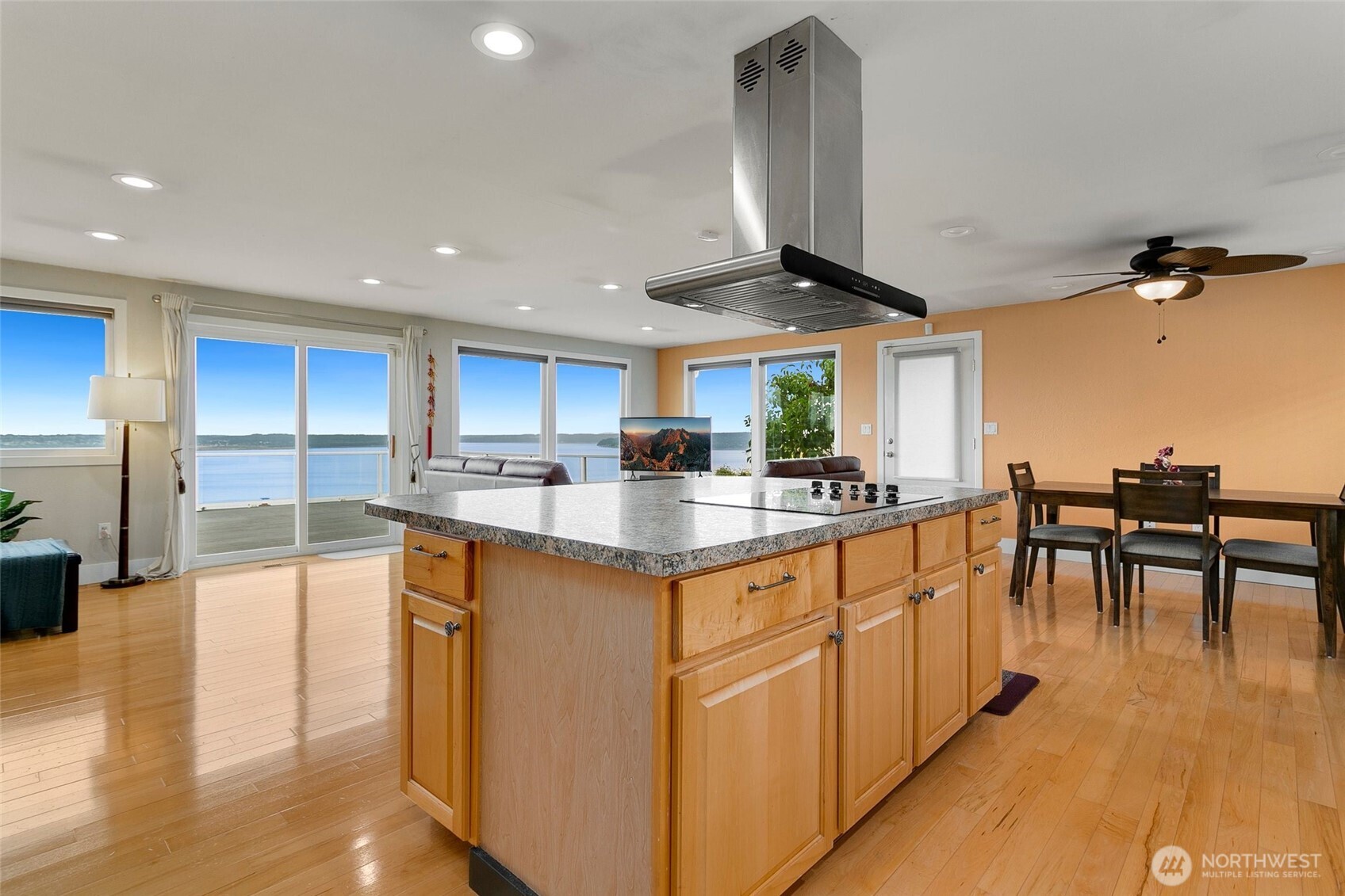 5539 Frances Avenue NE, Tacoma, WA 98422-1422