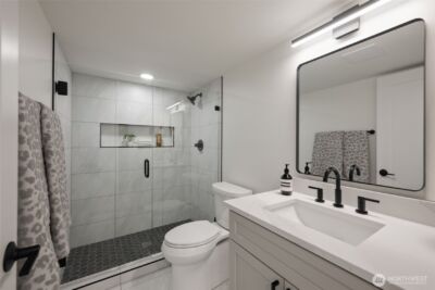 8711 28th Avenue NW, Seattle, WA 98117 - Photo 24