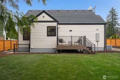 8711 28th Avenue NW, Seattle, WA 98117 - Photo 28