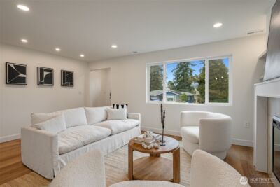 8711 28th Avenue NW, Seattle, WA 98117 - Photo 4