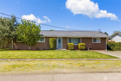 247 S D St , Buckley, WA 98321