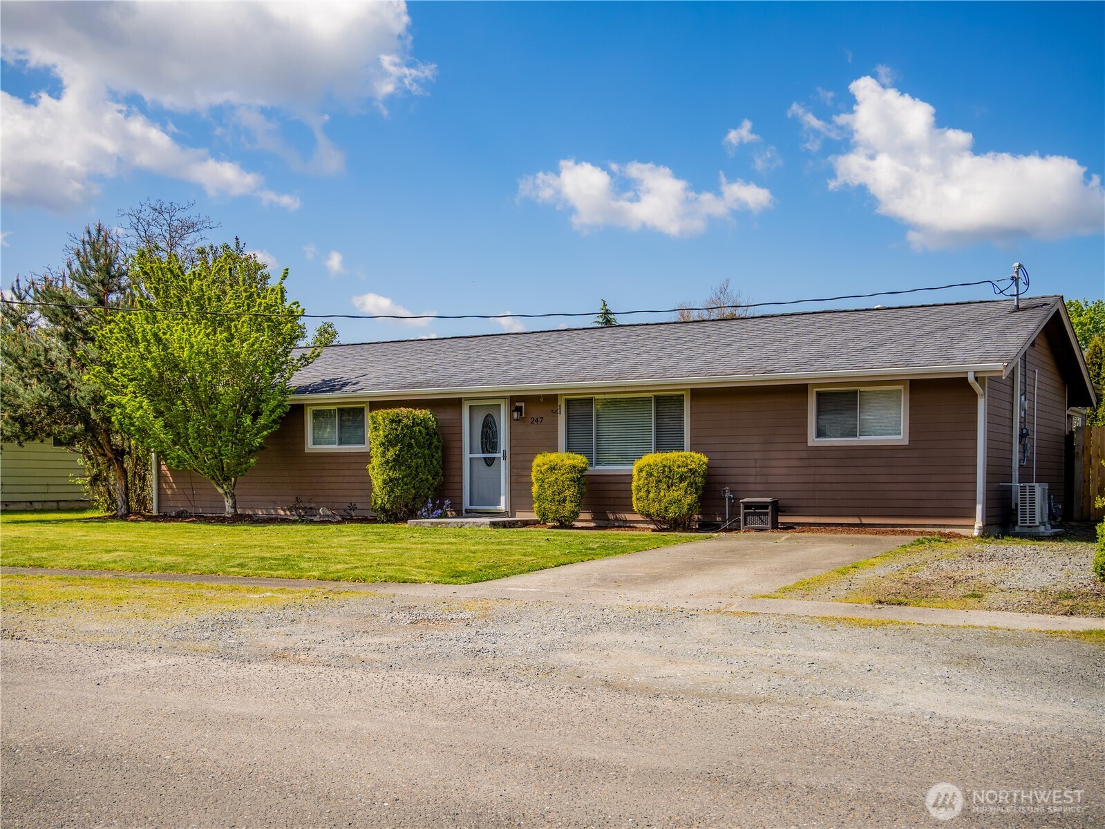 247 S D St , Buckley, WA 98321