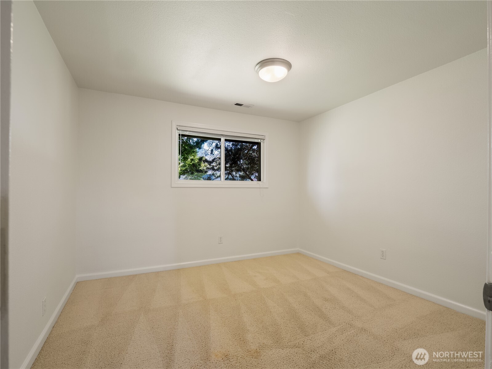 247 S D St , Buckley, WA 98321