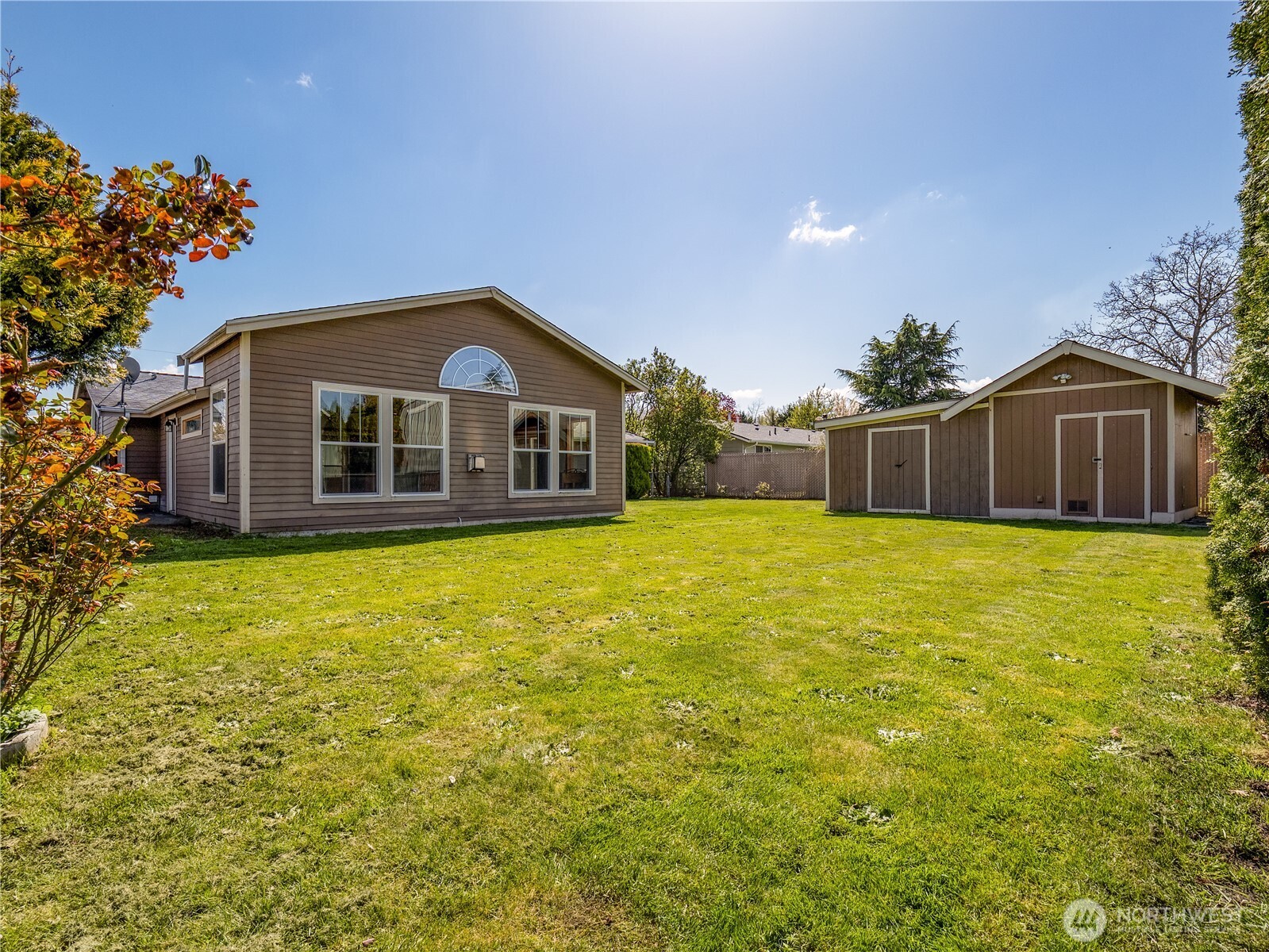 247 S D St , Buckley, WA 98321