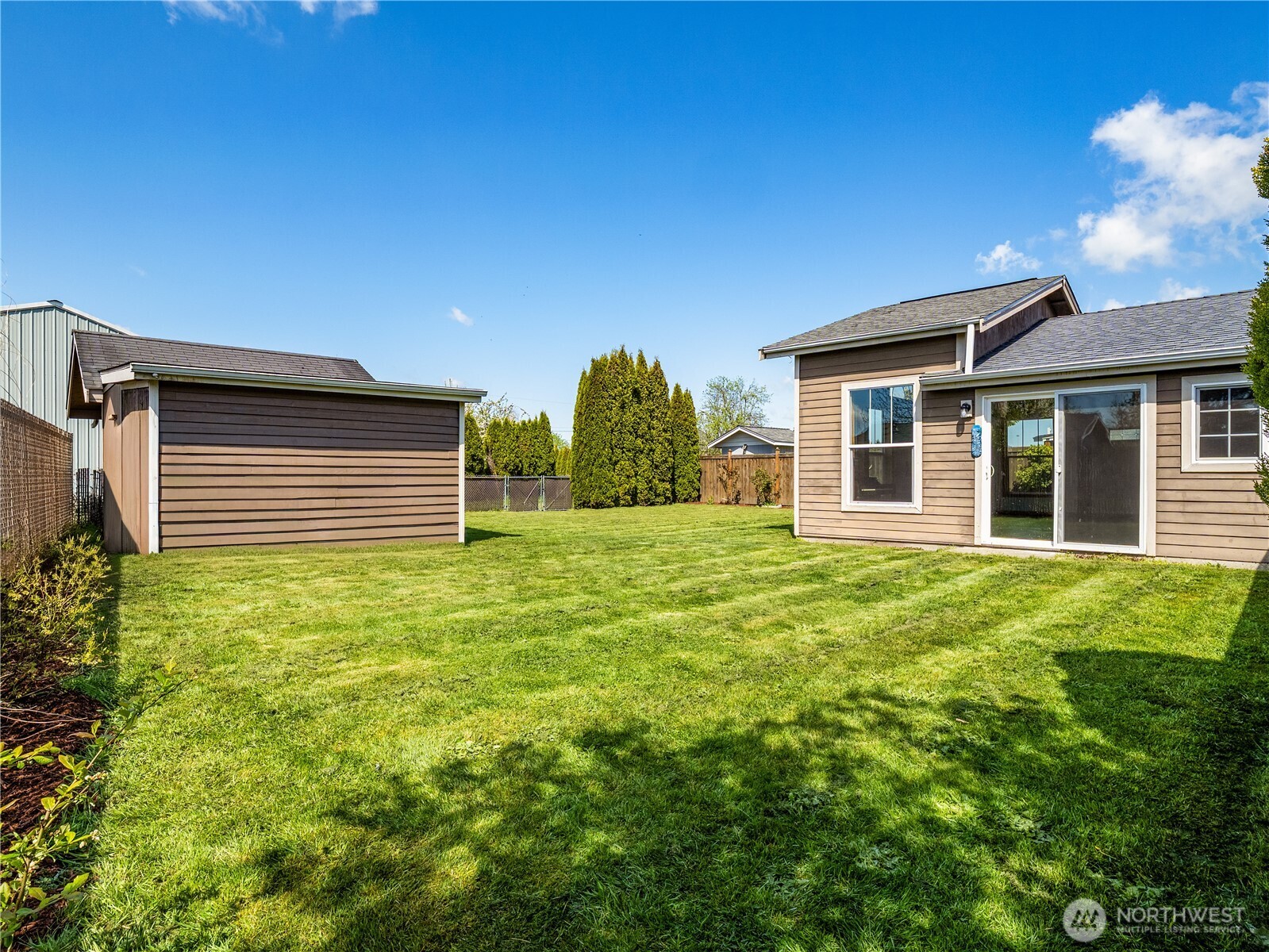 247 S D St , Buckley, WA 98321