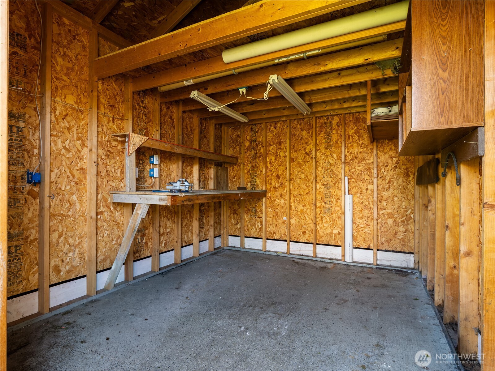 247 S D St , Buckley, WA 98321