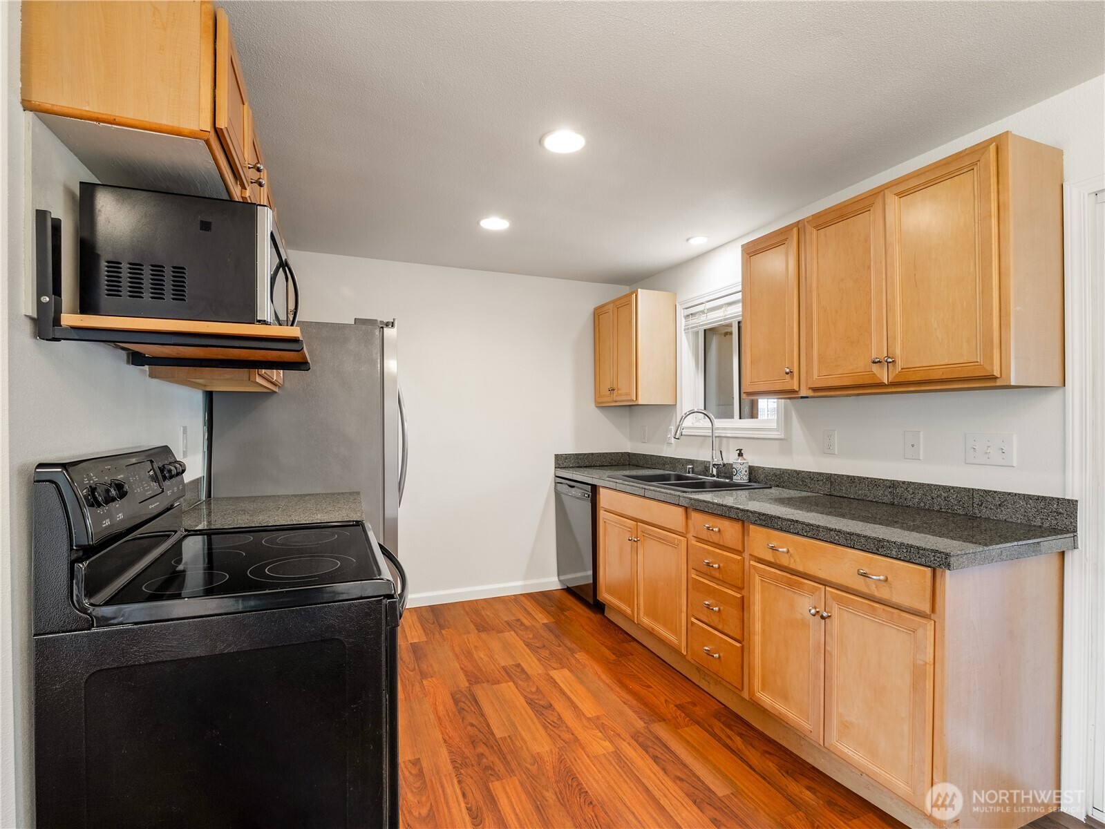 247 S D St , Buckley, WA 98321