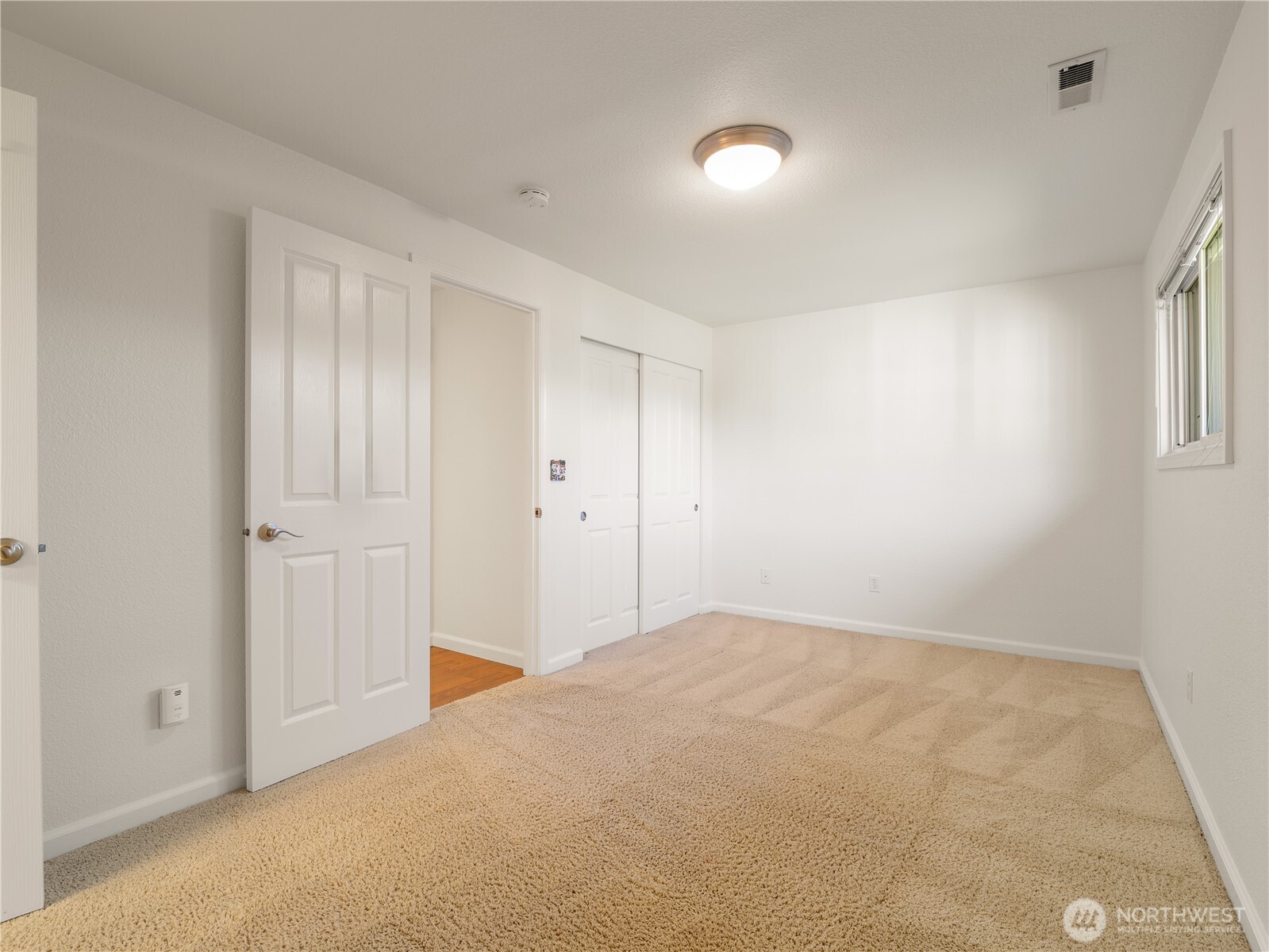 247 S D St , Buckley, WA 98321